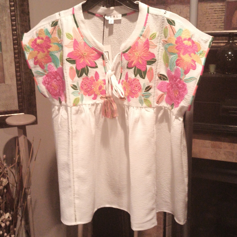 THML White Floral Embroidered Short Sleeve Peasant Blouse - Picture 3 of 16